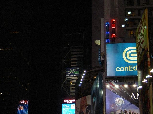 NYC New Years 2003, photograph 7