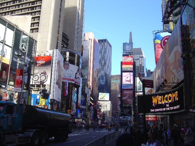 NYC New Years 2003, photograph 9